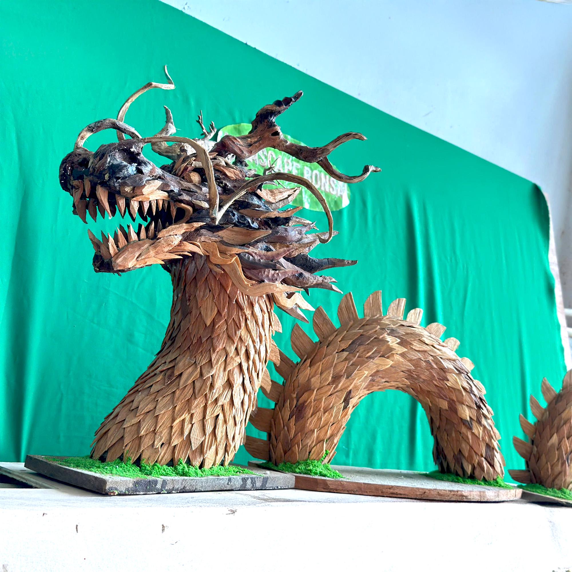 木製ドラゴン彫刻 高さ約64cm il_fullxfull.6936404848_68rz.jpg