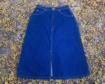 Vintage 1970’s Trés Jolie All-Cotton Denim A-Line Jean Skirt/Vintage Size 7/8 / 70’s Jean Skirt