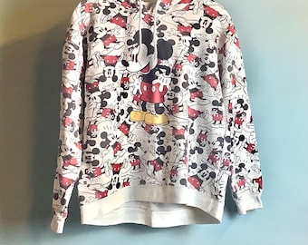 Sudadera con capucha de Mickey Mouse, sudadera estampada, sudadera con capucha de estilo pullover, estampados de Disney, base blanca con estampados en negro y rojo