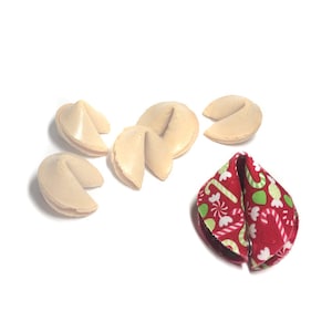 Christmas gift. Fortune cookie with custom holiday message. Christmas ornament. Christmas card. Christmas decor. Secret Santa. Hostess gift.