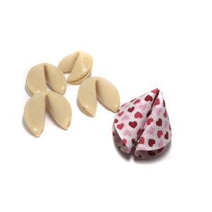 Valentine&#39;s Day fabric fortune cookie with custom message. Anniversary gift. Friendship gift. Teacher gift. Gift for Valentine.