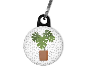 Monstera plant zipper pull.  Monstera deliciosa. Plant parent. Gift for plant lover. Plant charm.