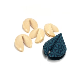 Fortune cookie with custom message. Birthday gift. Anniversary gift. Friendship gift. Dinner party favor. Teacher gift. Father&#39;s Day gift.
