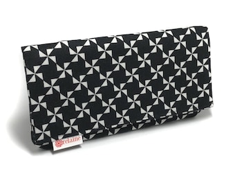 Black pinwheel quilt pattern wallet. World's Greatest Wallet. Card wallet. Zipper wallet. Wallet with lots of pockets.