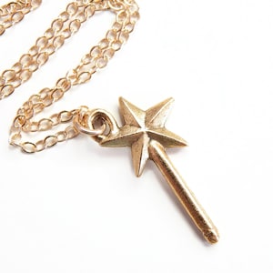 Glinda - ketting toverstaf - ketting toverstaf - ketting feeënmeter - peetmoedercadeau - gouden toverstaf - gouden ketting