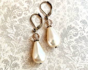 Arlena Pearl II - teardrop pearl earrings