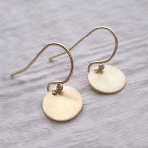 Gold Dot Earrings- Gold Round Earrings, Disc Earrings, Gold Drops Earrings, Gold Filled Earwires, Everyday Earrings, Gold Round Earrings
