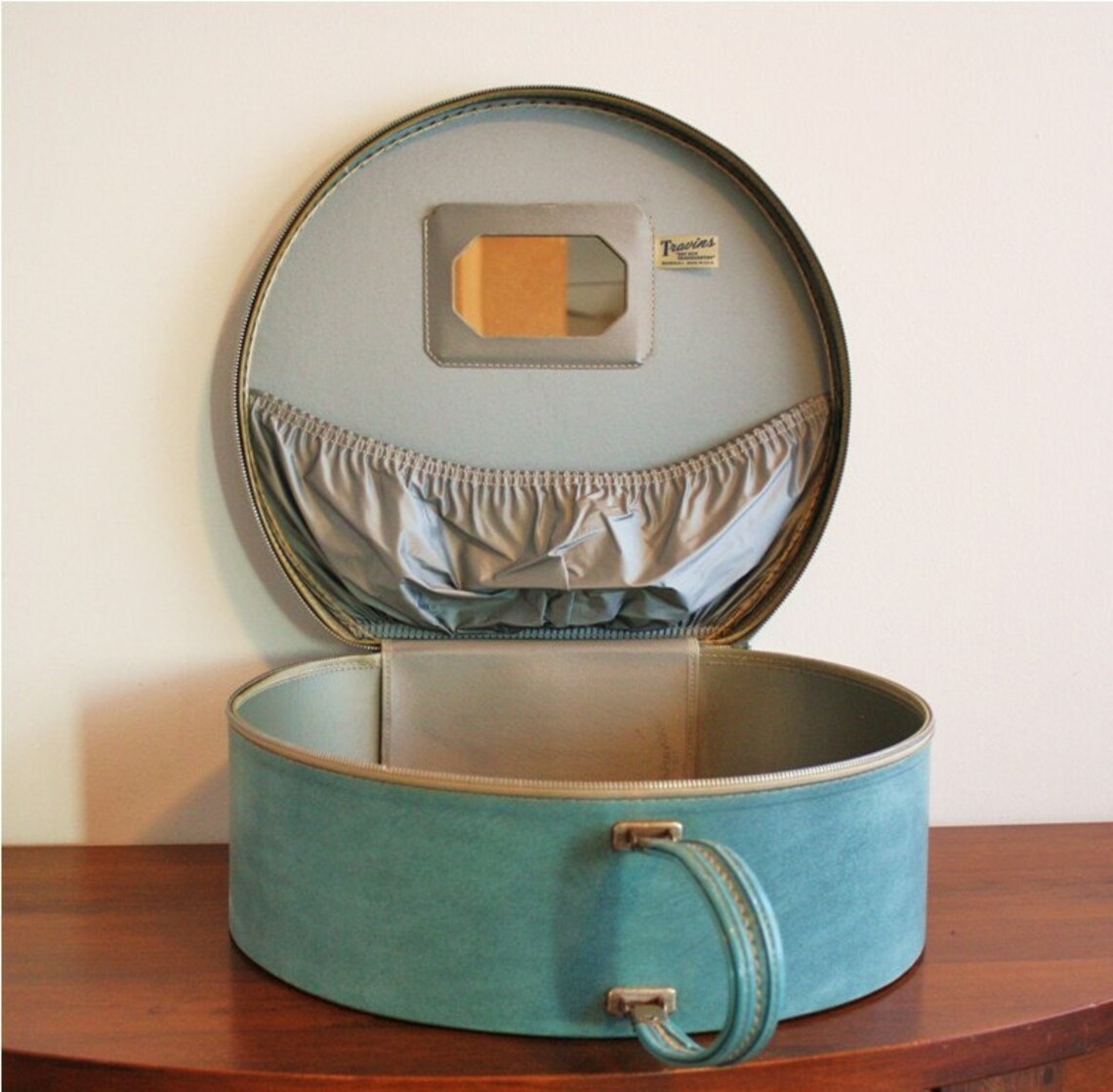 Large vintage Travins round trunk hat box suitcase luggage Etsy