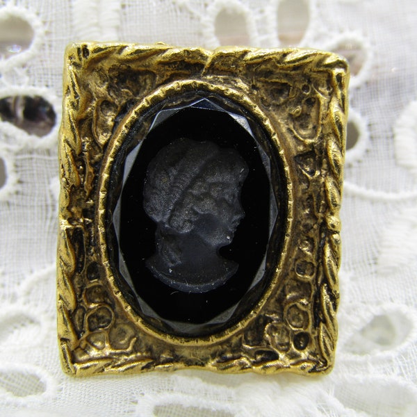 Vintage Black Glass Reverse Relief Cameo Style Brooch/Pin Grecian lady