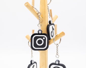 NFC Social Media Keychain: Tap to Share Your Link - Custom Acrylic Tag