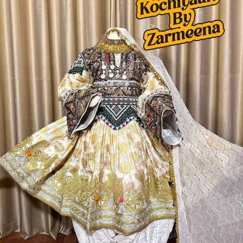 short mehndi dress for bride Discover 7 Mehndi function dress outfit for bride and mehendi outfits ideas