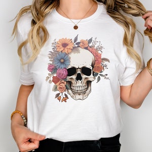Bloom Skull T-Shirt - Halloween Shirt, Floral Skelett Schädel T-Shirt, Womens Herbst Shirt, Blumen Schädel Skelett TShirt,
