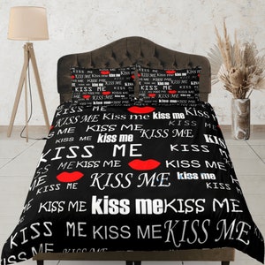 Kiss Me Duvet Cover, Valentines Day Bedspread, Teens Dorm Bedding, Modern Quilt Cover, Red and Black Bed Set, Romantic Room Decor, Red Lips
