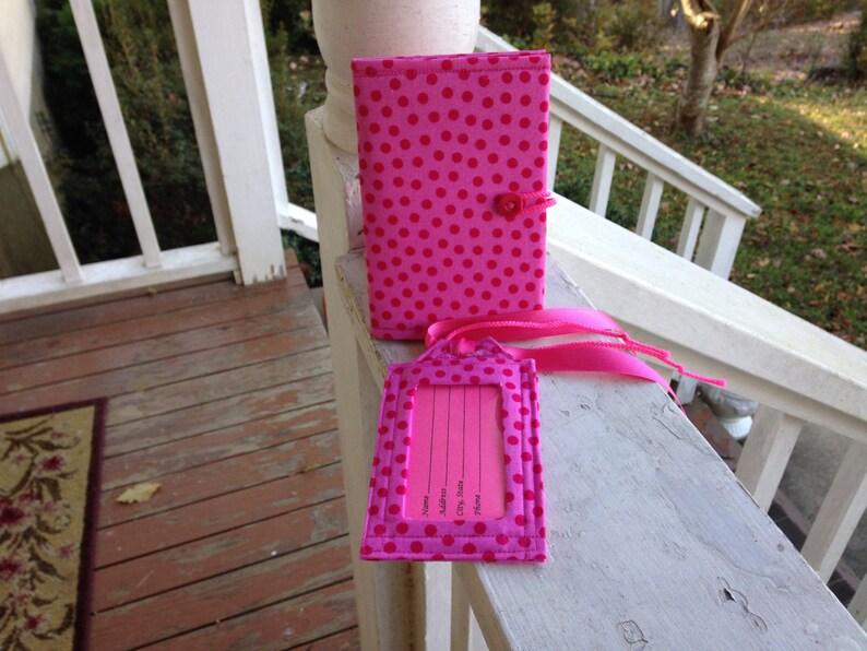 hot pink luggage tag