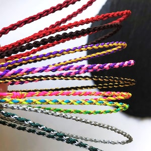 Pulsera de nudo trenzado budista tibetano. Pulsera de la amistad colorida, apilable, minimalista, con amuleto de la suerte, para meditación, yoga y cábala, unisex.