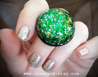 Green Ring, Glittery Resin Green Statement Ring, Large Resin Dome Ring, Gorgeous Sparkle, Peridot Emerald Green Ring, Hand Made by isewcute