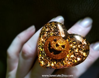 Halloween Ring, Halloween Costume Jewelry, Spooky Pumpkin Harvest Orange Heart Ring, Creepy Cute Halloween Jack o'lantern ring by isewcute