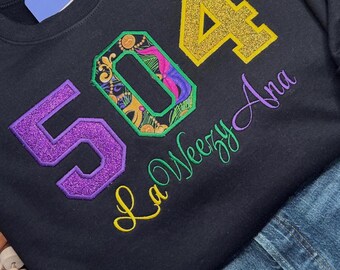 Sudadera bordada 504 La Weezy Ana - Nueva Orleans, Luisiana, sudadera hecha a mano, sudadera de Mardi Gras