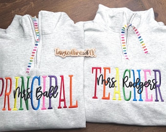 Sudadera PRINCIPAL con cremallera de un cuarto, bordada, personalizada - Vuelta al cole