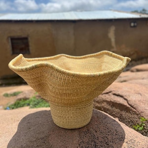 Cesta Bolga ondulada, cesta artística tejida a mano, macetero rústico, decoración de paja de Ghana, cesta ecológica con mensaje, cesta decorativa