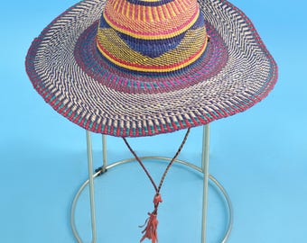 Straw sun hat with adjustable straps - 100% natural