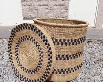 Cesta de lavandería Bolga tejida a mano con tapa/cesto de suelo ecológico