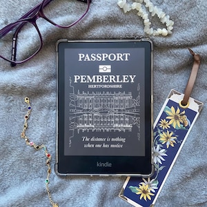 Paspoort voor Pemberley Kindle/e-reader vergrendelscherm. Pride and Prejudice-thema: "De afstand is niets als je een motief hebt"