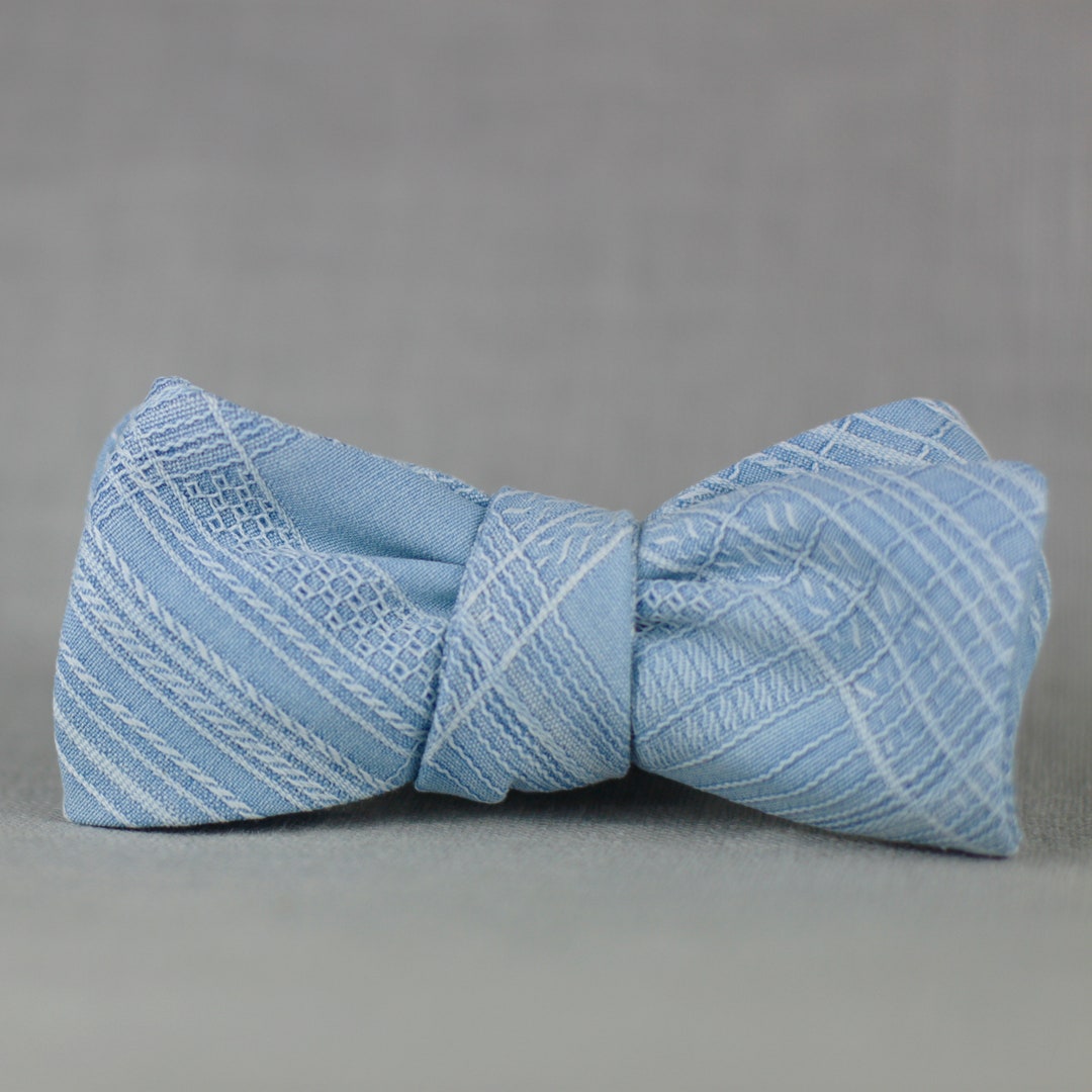 Sky Blue Silk Bow Tie // Self Tie Bow Tie for Men & Women // Silk Aloha Plaid Bow Tie - Etsy