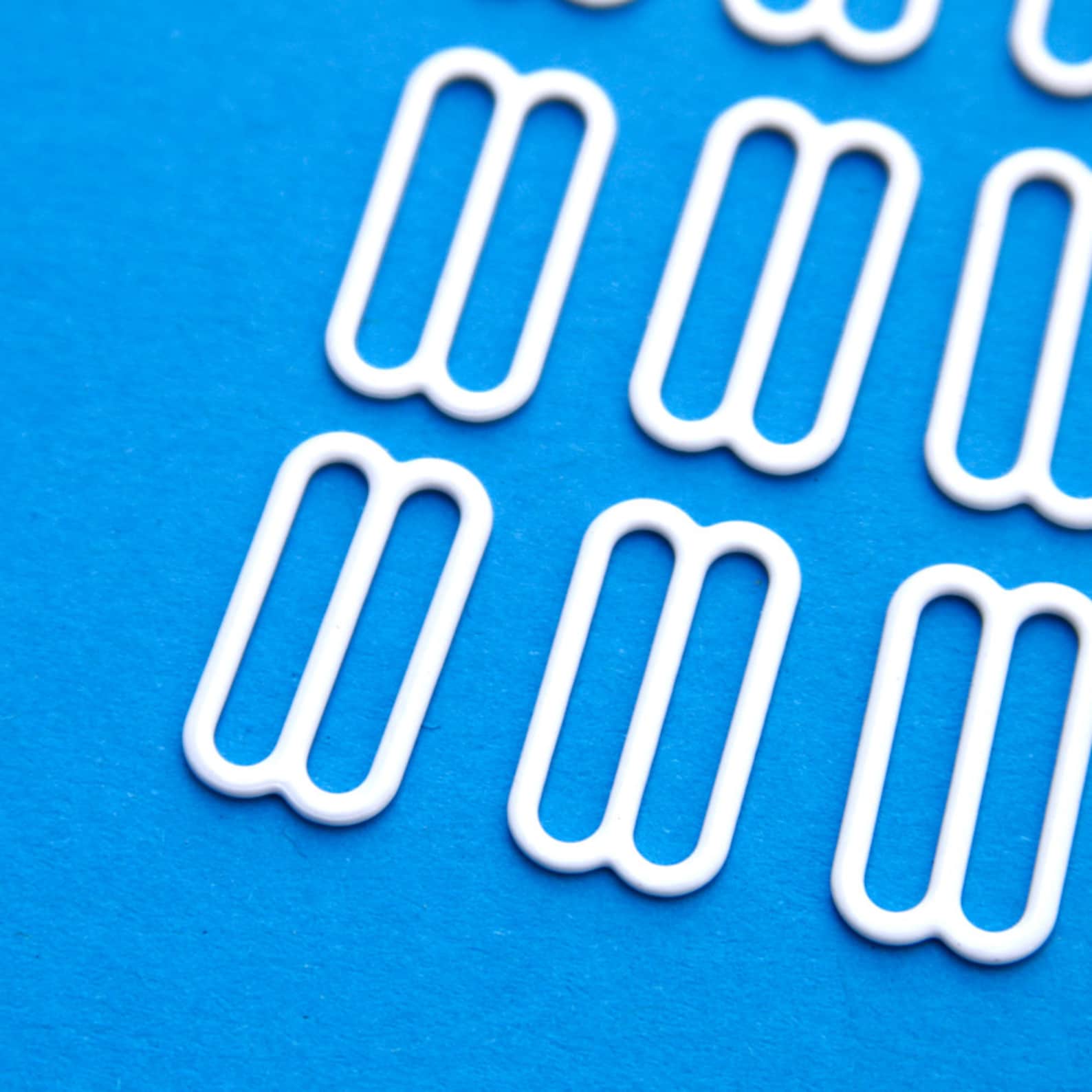 adjustable bow tie hardware