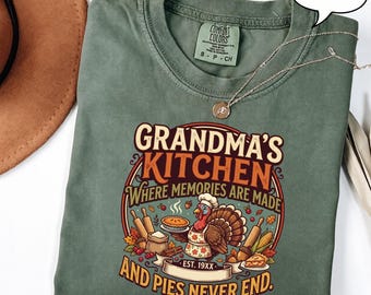 Felpa per il Ringraziamento della nonna, La cucina della nonna dove nascono i ricordi, Felpa con cappuccio per il Ringraziamento, Maglietta con tacchino, Regalo autunnale per la famiglia