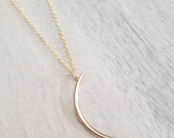Gold Mondsichel Anhänger, abnehmender Mond Anhänger, 14K Gold Filled Kabelkette, Mond Schmuck, Geschenk für Freund in Box