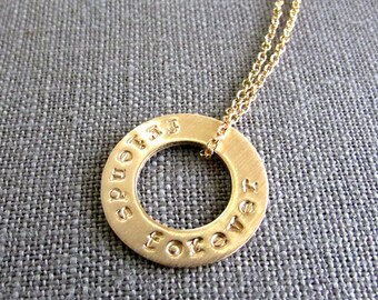 Gold Washer Halskette | Personalisierte Waschmaschine Halskette | Benutzerdefinierte Washer Halskette | Personalisierter Ring Anhänger | Gravierter Name Anhänger | Eriadesigns