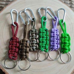 Paracord keychain key holder for keys Para cord keyring handmade gift for the outdoors