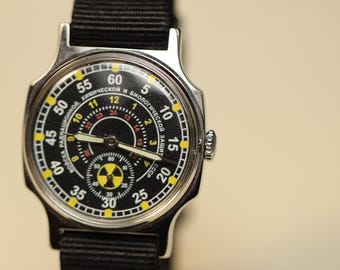 Reloj de pulsera soviético para hombre Pobeda Radiation negro