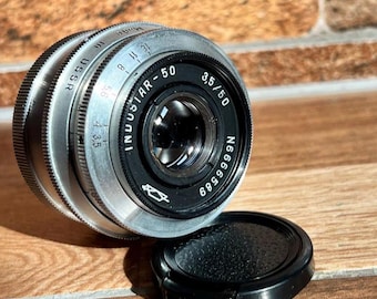 Objetivo soviético vintage Industar-50 de 50 mm f/3.5, tipo pancake plateado - Montura M39/LTM
