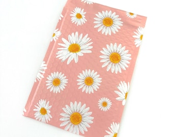 Daisy Flower Blush Pink Bubble Mailer (11 x 7.5)