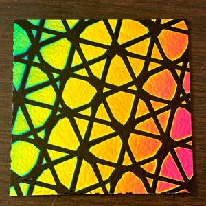 Dichroïsch glasvierkant (4 x 4") - CBS geodetisch patroon op zwart - 90 COE