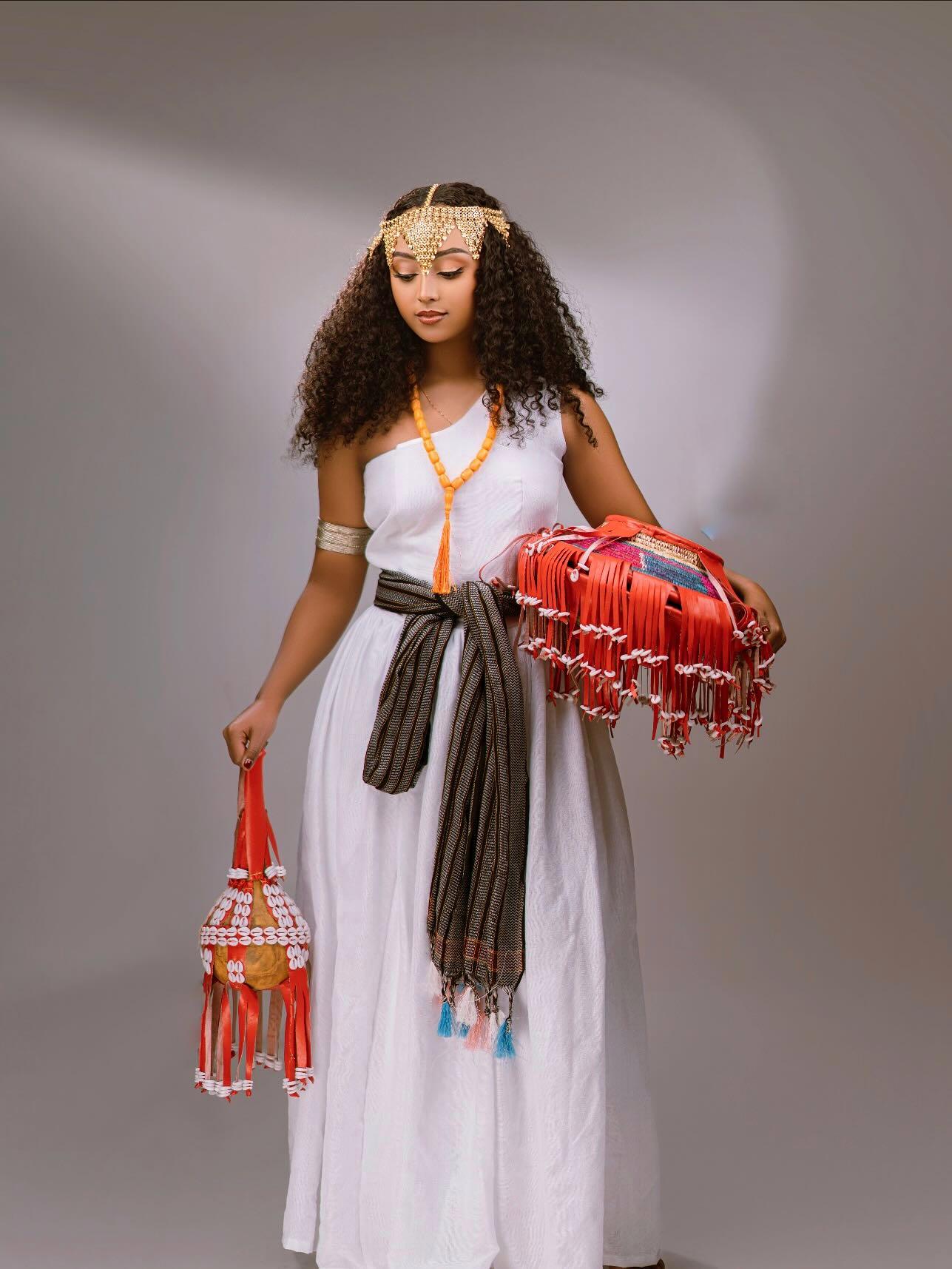 Fenet Oromo Traditional Dress | White Style Oromo Kemis | Oromo Cultural Wear