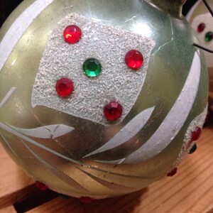 Midcentury Xmas balls dice image 2