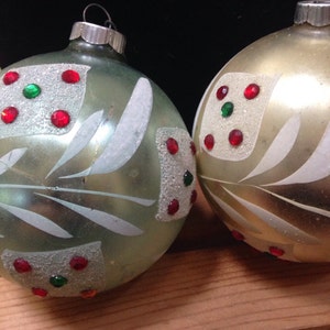 Midcentury Xmas balls dice imagem 1