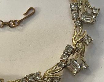 gorgeous vintage rhinestone emerald cut necklace
