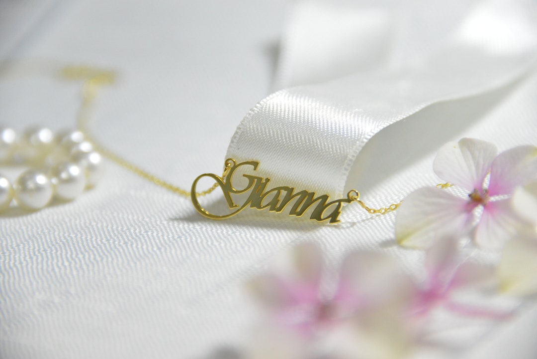 custom-name-necklace-personalized-nameplate-necklace-little-girl-name
