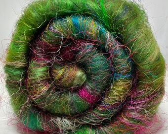 Art Batt, Handspinning, Merino, Bamboo Fiber, Sari Silk, Firestar "Dinosaur"