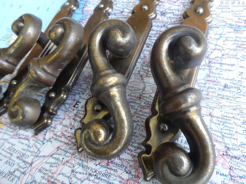 SALE 4 curvy distressed brass metal pulls w/slim trimplates image 3
