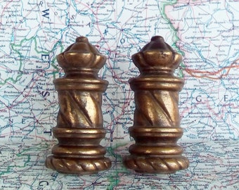 SALE! 2 vintage chunky brass/metal knobs