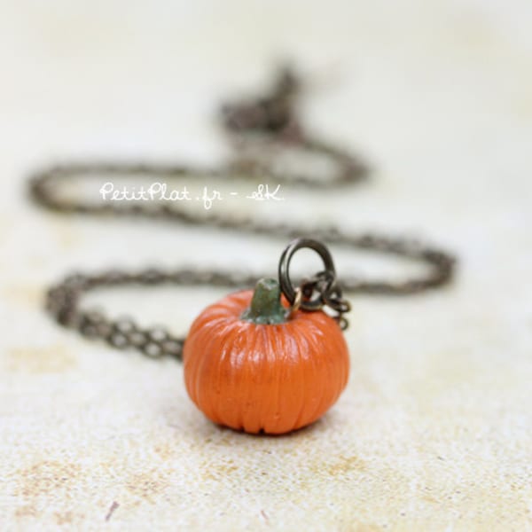 Pumpkin Necklace - Miniature Squash for Halloween