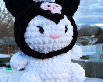 Kuromi Plushie: Amigurumi all'uncinetto, coniglietto di peluche fatto a mano, animale di pezza