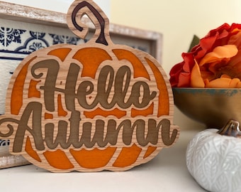 Decoración de otoño, bandeja escalonada, calabazas