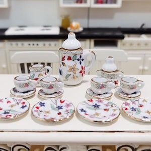 Ensemble de 15 pièces super mignon mini ensemble de tasses à thé en porcelaine ensemble de théière en céramique vaisselle miniature maison de poupée goûter pour enfants jouets maison de poupée accessoire de poupée