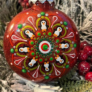 Handbemalter Pinguin Mandala Weihnachtsschmuck